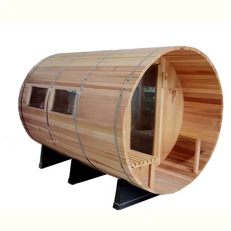 Sperimenta una sauna tradizionale con una sauna a legna da fuoco per quattro persone con un design a botte all'aperto e materiale di legno massiccio